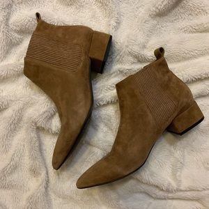 Senso “Kylee” Suede Ankle Boots in Camel
